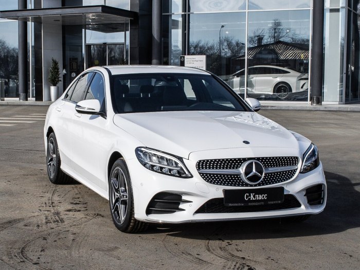 Мерседес Бенц c class 2019