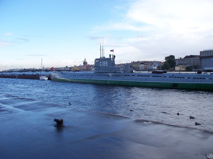 СПБ музей подводная лодка на Васильевском острове