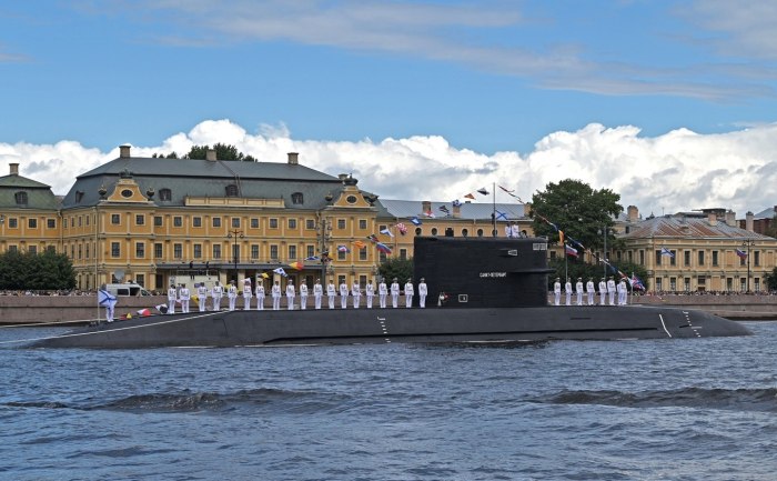 Подводная лодка в Кронштадте