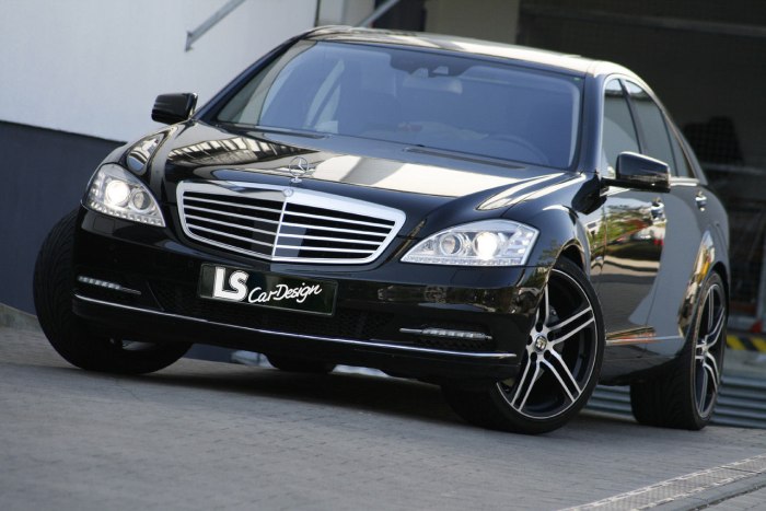 Mercedes Benz 220