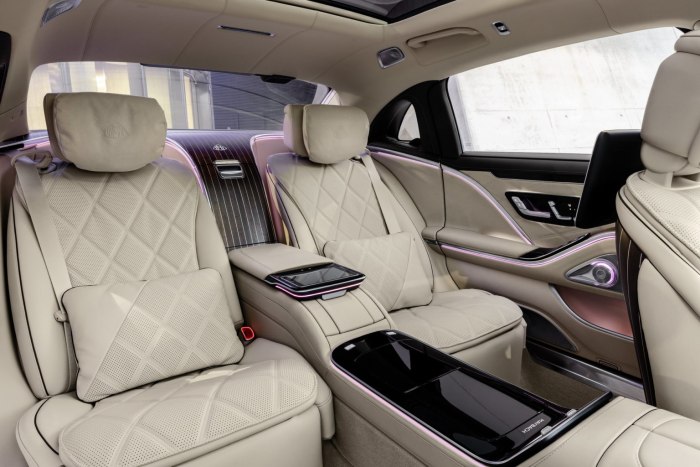 Мерседес s class Майбах 2021