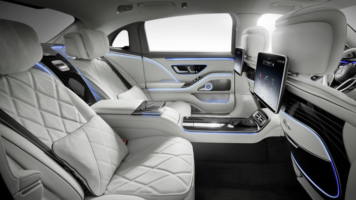 Mercedes 2021 Maybax