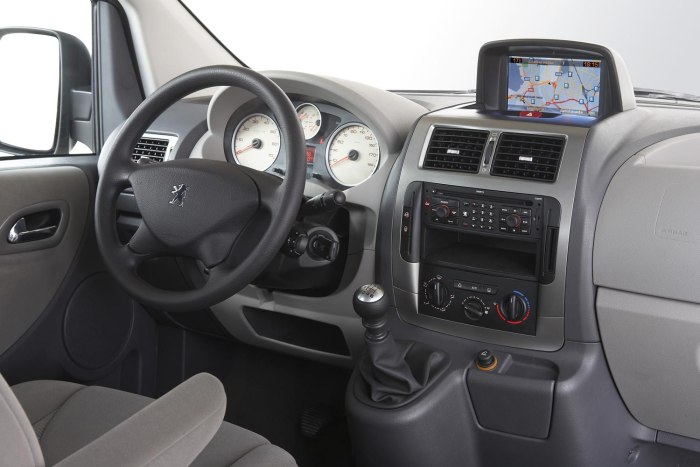 Peugeot Expert Tepee салон