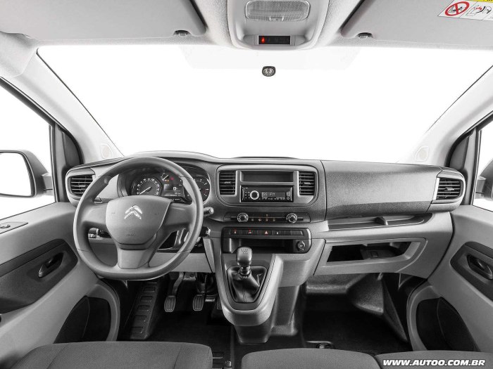 Citroen Jumpy 2021 салон