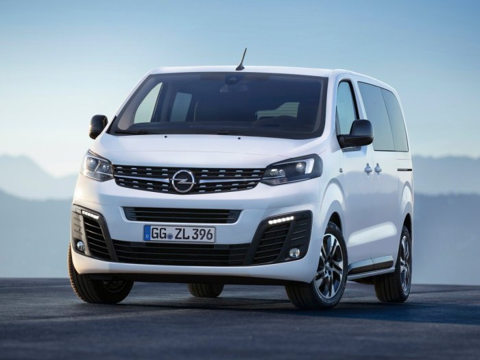 Opel Zafira 2022