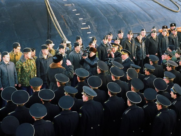 АПРК К 141 Курск экипаж