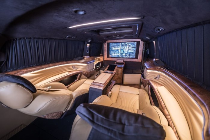 Мерседес v class Maybach
