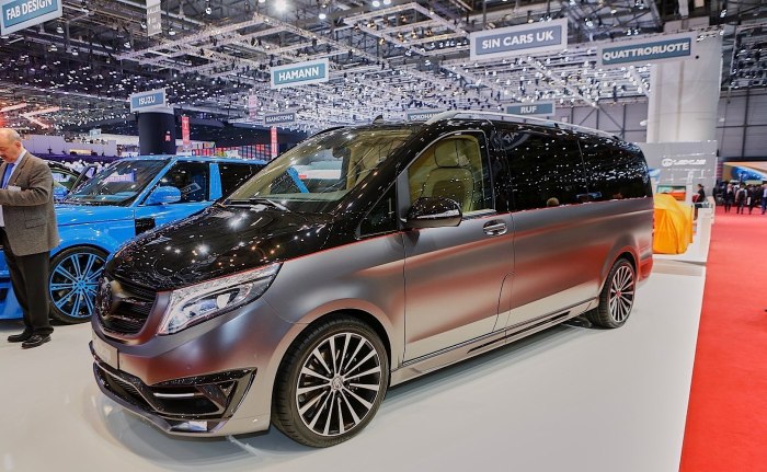 Мерседес-Бенц минивэн 2020 v-класс