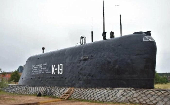Никульская подводная лодка к19