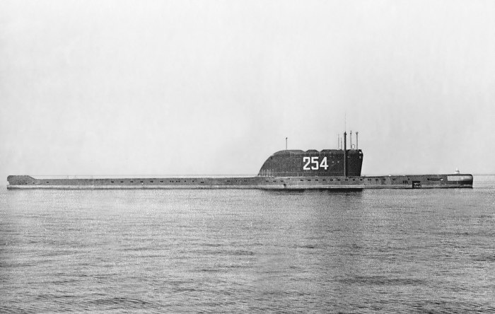 Советская атомная подводная лодка к-19