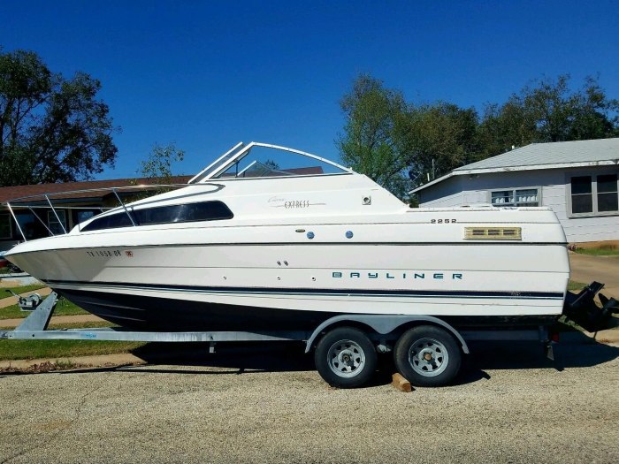 Bayliner 2456