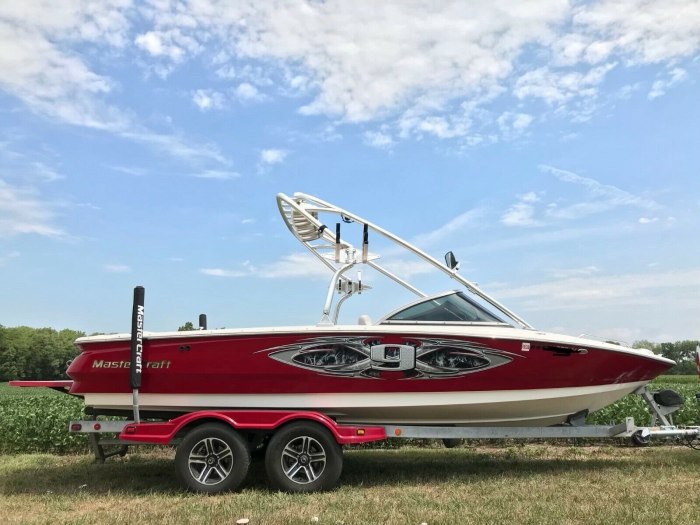 Mastercraft катер