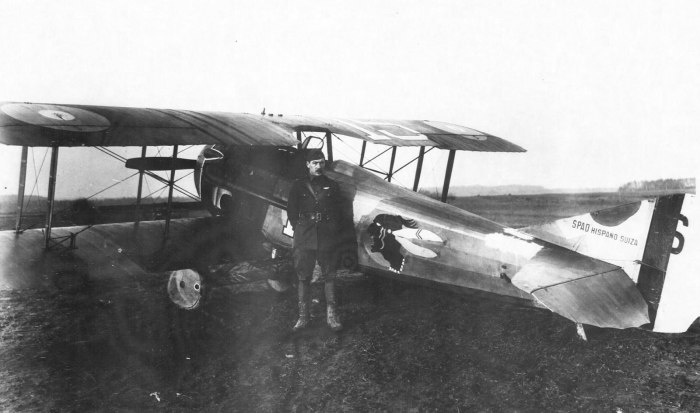Капитан Рид м. авиационной эскадрильи SPAD Xlll