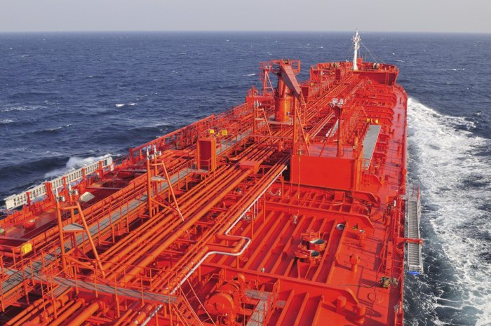VLCC (very large crude Carrier)