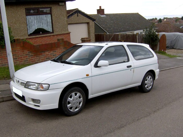 Nissan Almera n15