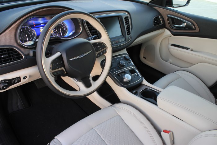 Chrysler 200 Interior