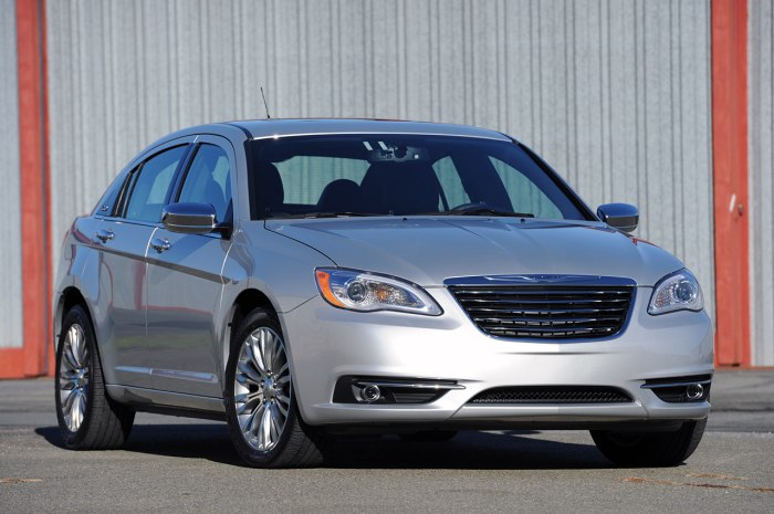 Chrysler 200