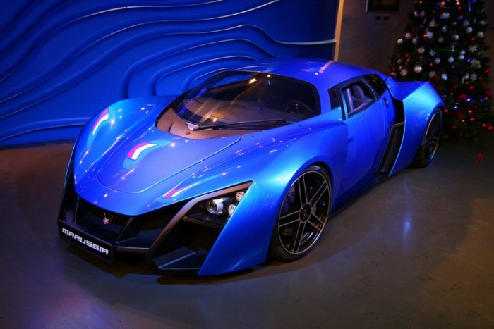 Машина Marussia b2