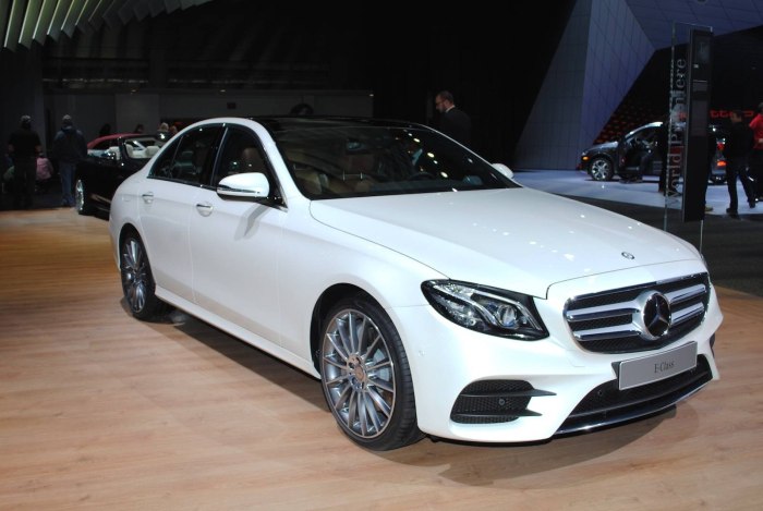 Мерседес Бенц e class 2016