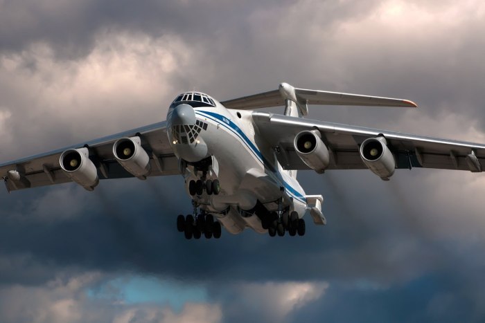 Военно-транспортный самолёт ил-76мд