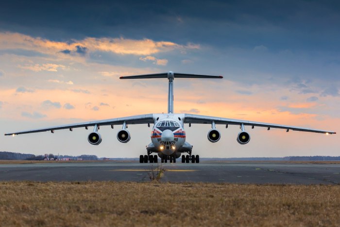 Военно-транспортный самолёт ил-76мд