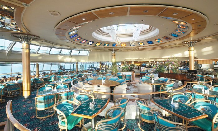 Круизном лайнере Vision of the Seas
