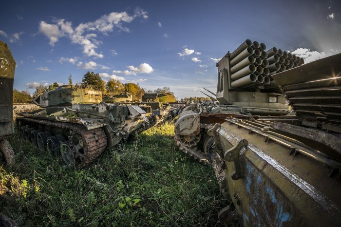 Кладбище военной техники в Кубинке