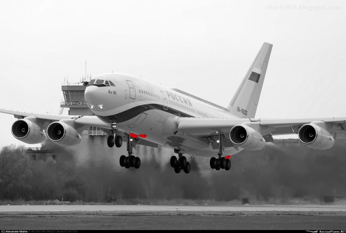 Ил 96 300