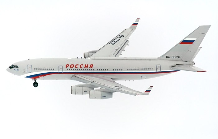 Самолёт ил-96-300