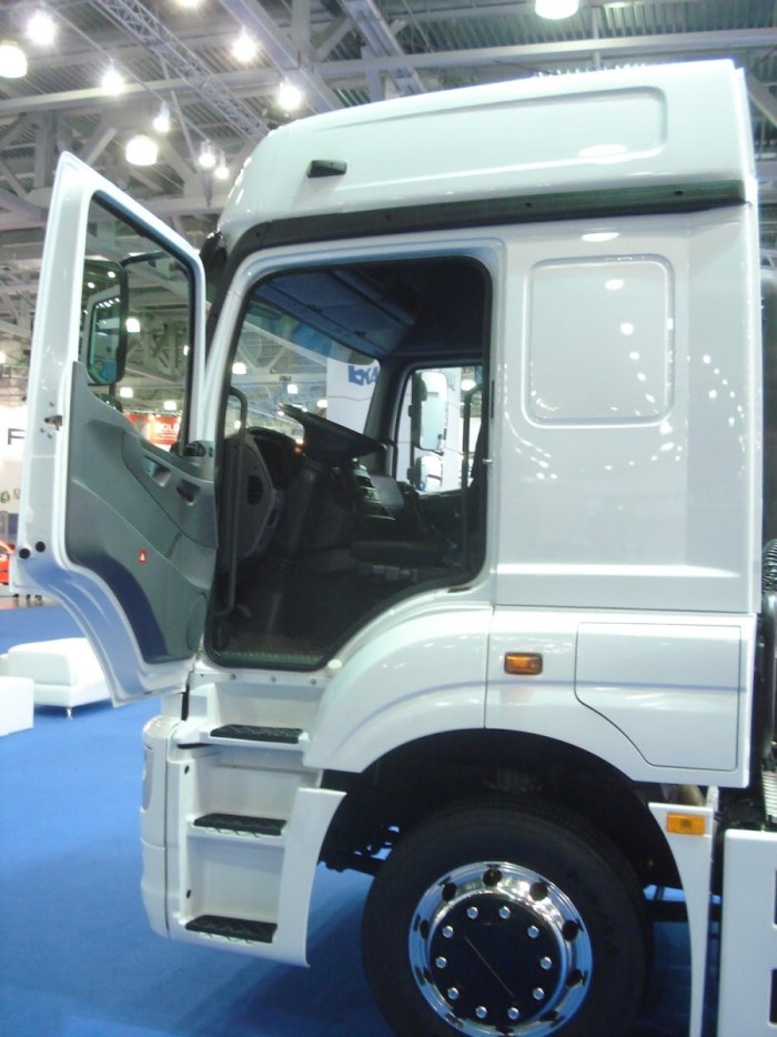 КАМАЗ 5490 комплектация кабины