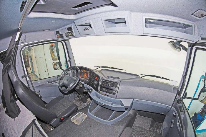 КАМАЗ 5490 салон