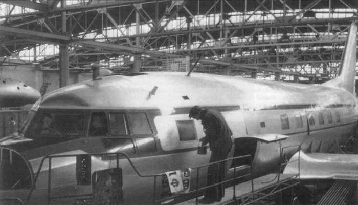 1950 – Первый полёт самолёта ил-14п, экипаж в. к. Коккинаки.