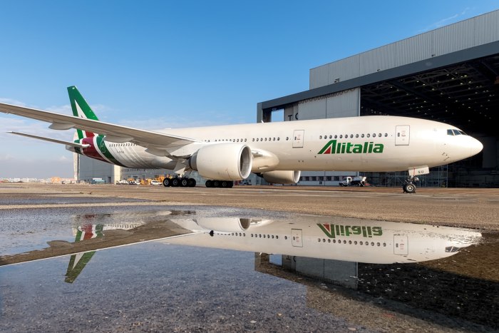 Alitalia b777