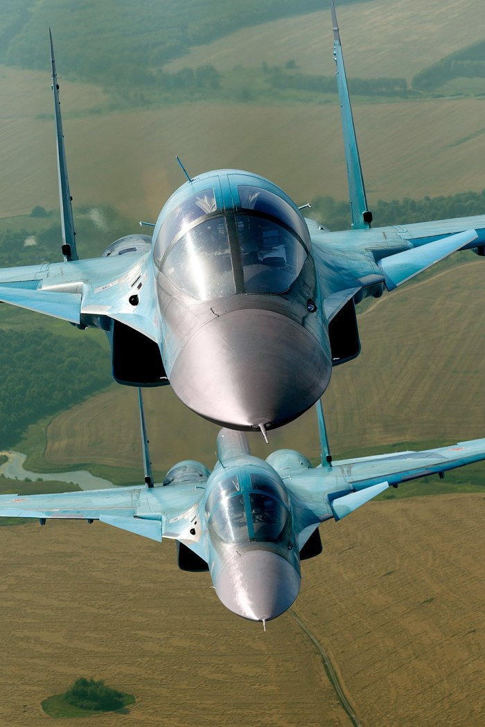Истребитель-бомбардировщик Су-34