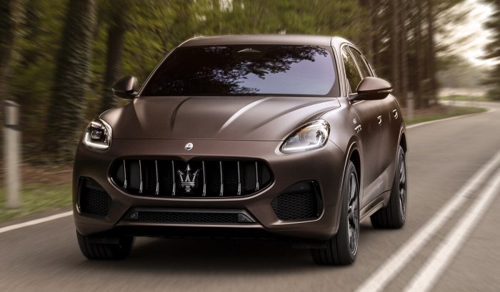 Maserati кроссовер Grecale