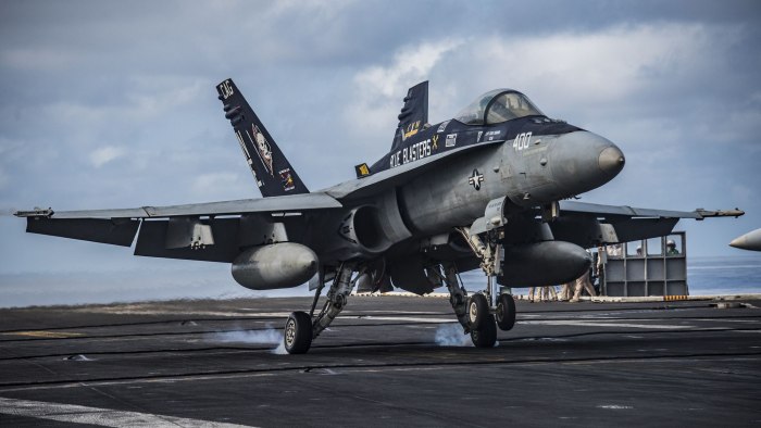 Истребитель "f/a-18c Hornet"