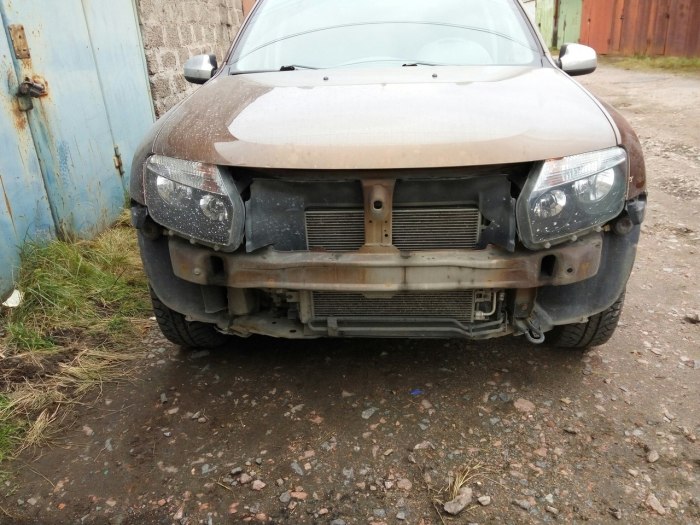 Renault Duster без бампера