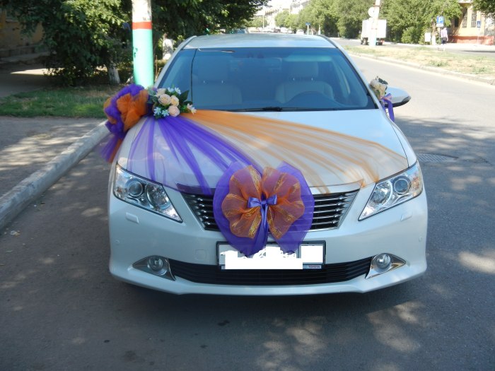 Нарядить машину на свадьбу