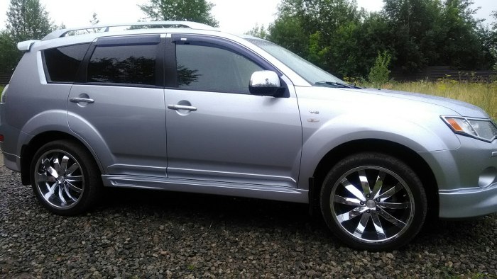 Mitsubishi Outlander XL на 18 дисках