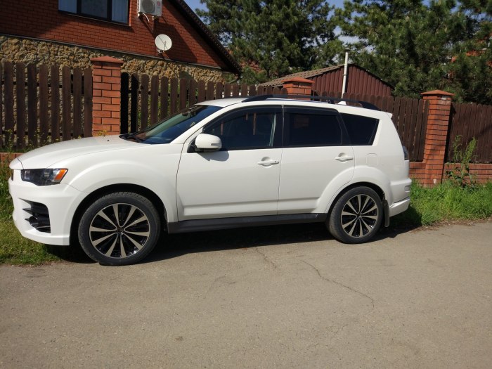 Mitsubishi Outlander 3 на 19 дисках