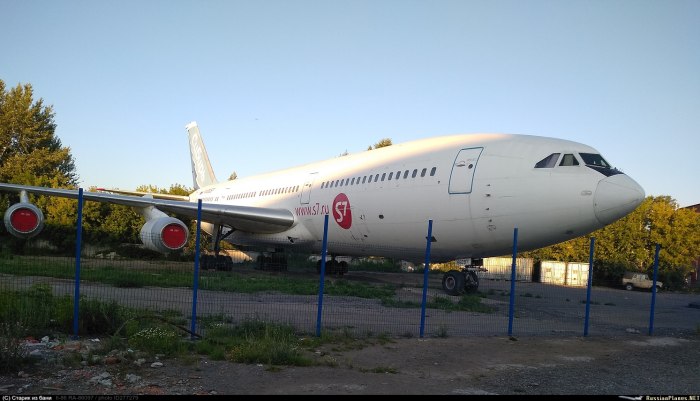 Самолёт Сибирь ил 86 Толмачево