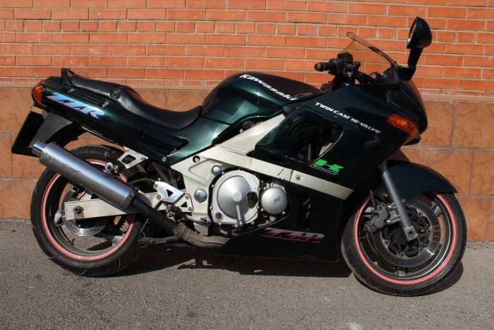 Kawasaki zxp400