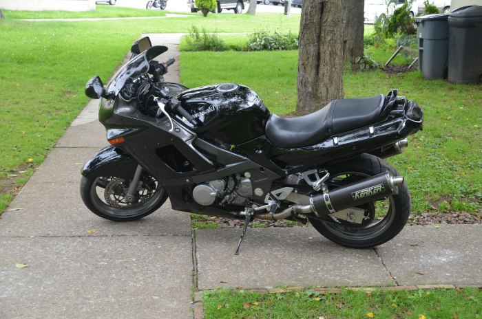 Kawasaki ZZR 400