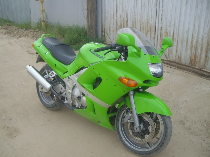 Kawasaki ZZR 400