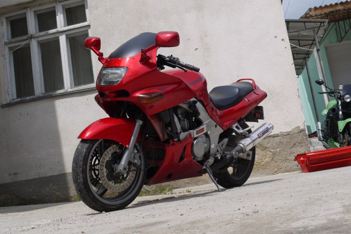 Kawasaki ZZR 400 2