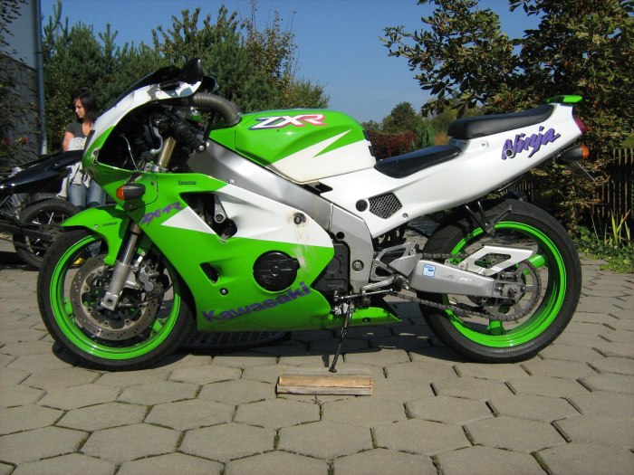 Kawasaki ZXR