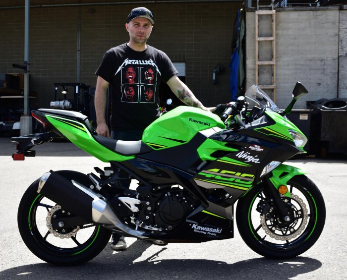 Мотоцикл Kawasaki Ninja 400