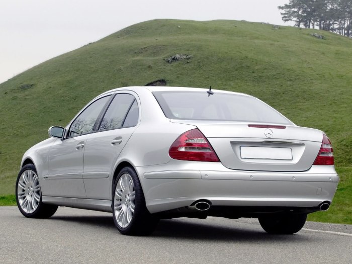 Mercedes Benz w211 e500