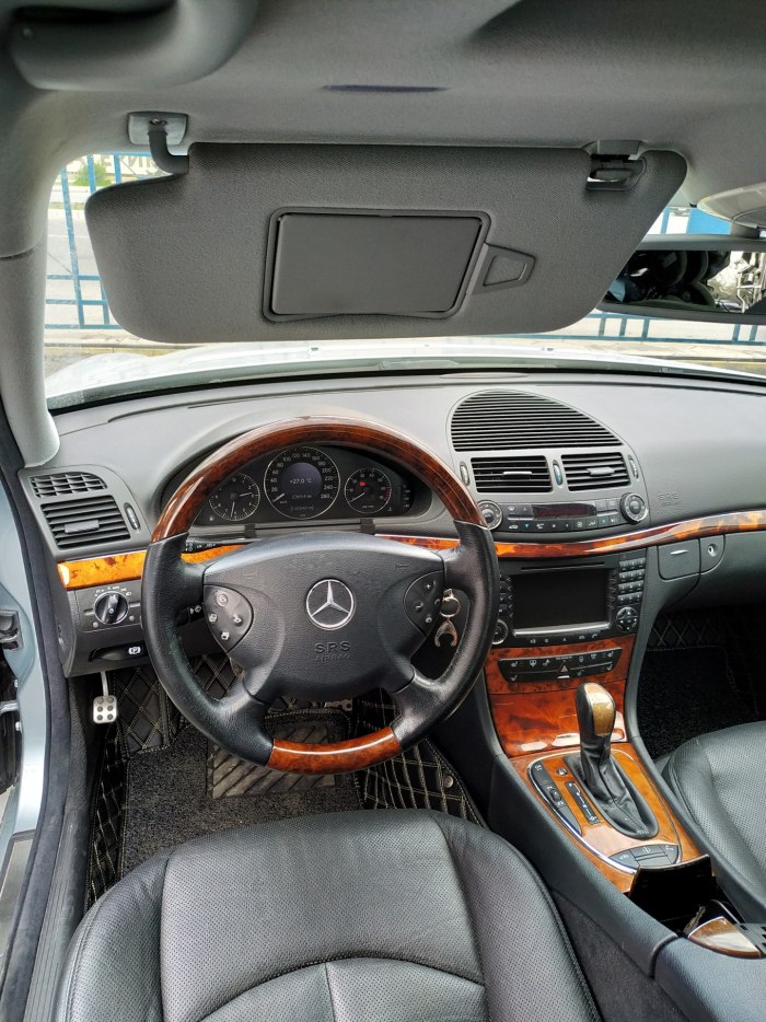 Мерседес w211 2004