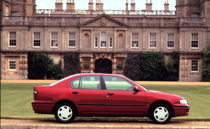 Nissan primera хэтчбек 1996